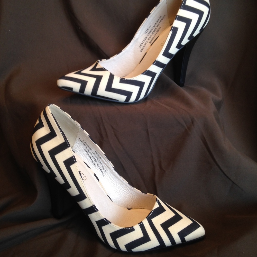 Restricted Chevron Pump